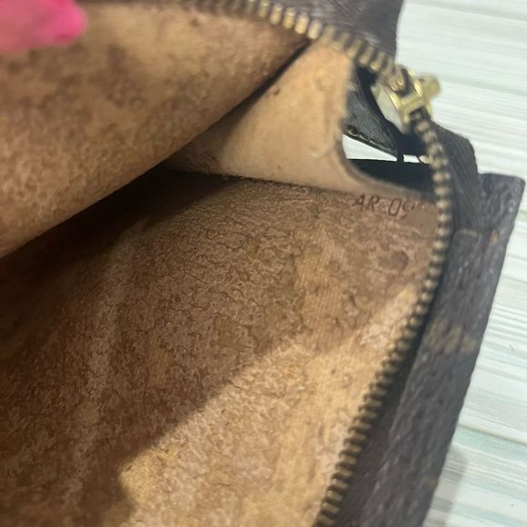 Louis Vuitton Monogram Toiletry Pouch 15 Poche Toilette Cosmetic Bag Pouch - Picture 9 of 9